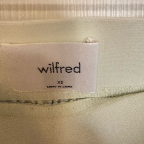 Wilfred Pleated Chiffon Skirt XS – Floral Watercolor Print Cream Aritzia Skirt - Picture 5 of 7